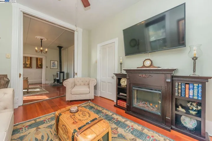 65 Court St., Weaverville, California 96093