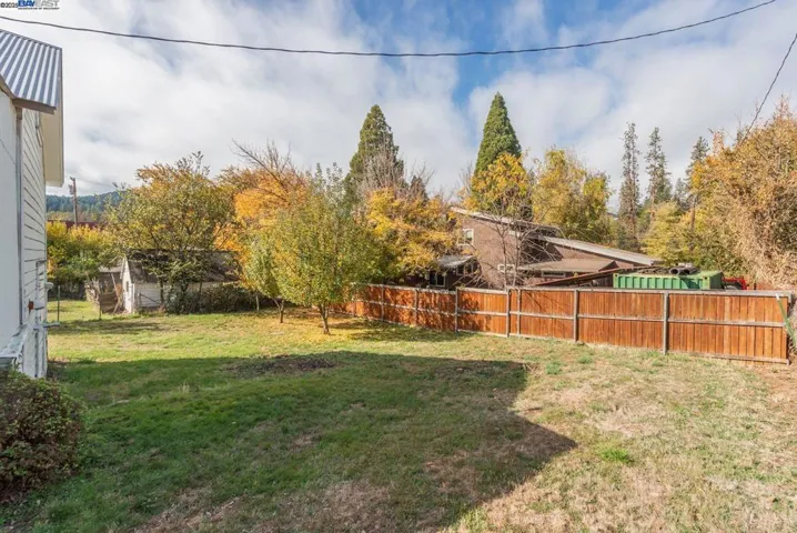65 Court St., Weaverville, California 96093