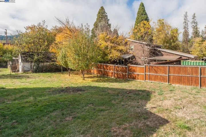 65 Court St., Weaverville, California 96093
