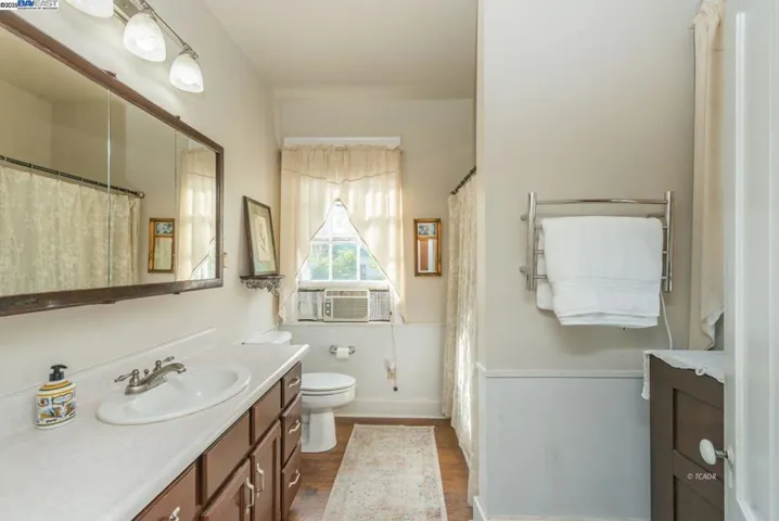 65 Court St., Weaverville, California 96093