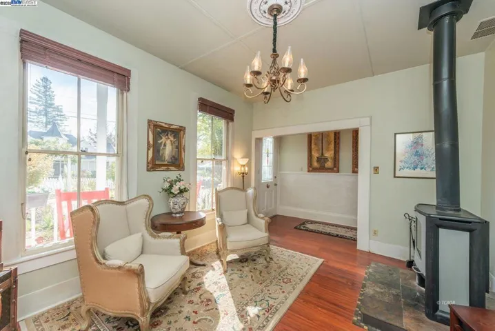 65 Court St., Weaverville, California 96093
