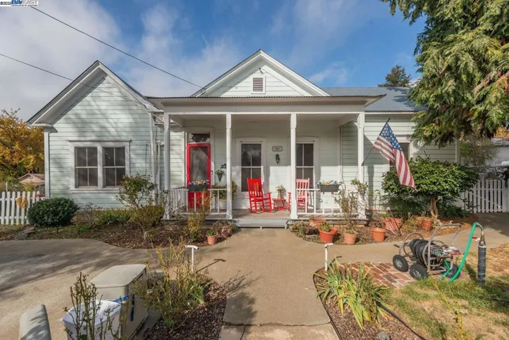65 Court St., Weaverville, California 96093
