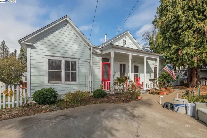 65 Court St., Weaverville, California 96093