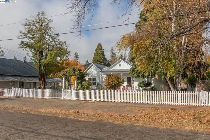 65 Court St., Weaverville, California 96093