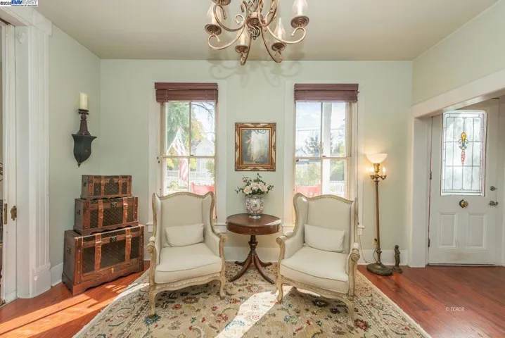 65 Court St., Weaverville, California 96093