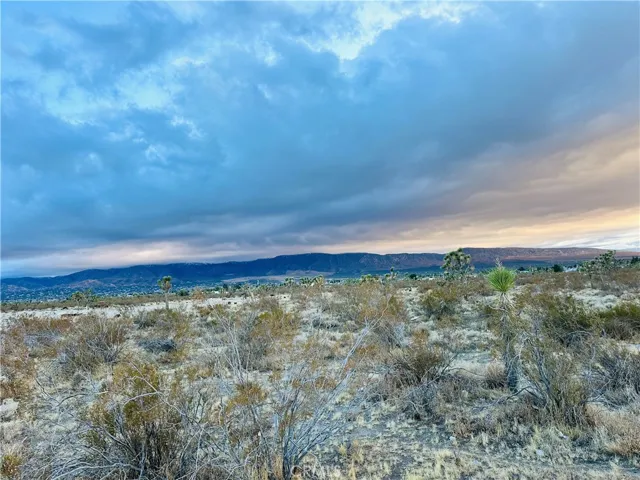 0 La Mesa Road, Pinon Hills, California 92372
