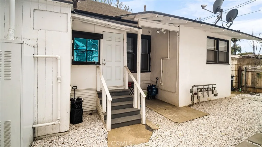 237 W 6th Street, Long Beach, California 90802 home-pic-6