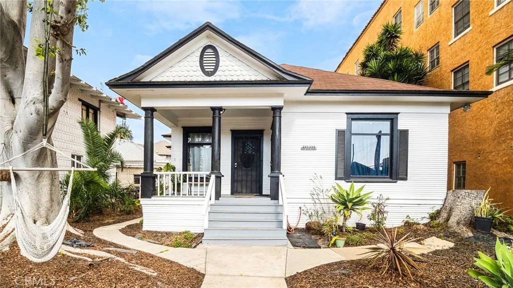 237 W 6th Street, Long Beach, California 90802 home-pic-3