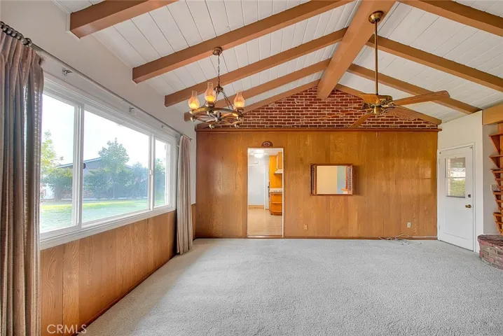 Facing in to the kitchen from the family room and garage pedestrian door