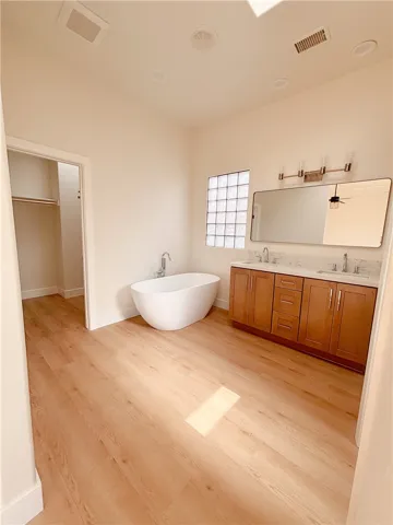 En suite bathroom view to walk-in closet