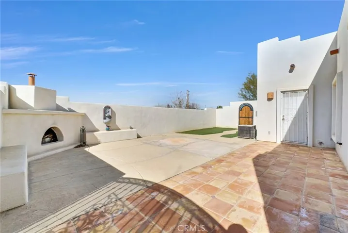 Private Courtyard 1