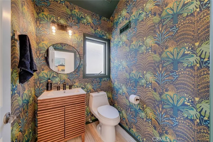 979 Capistrano Avenue, Laguna Beach, California 92651