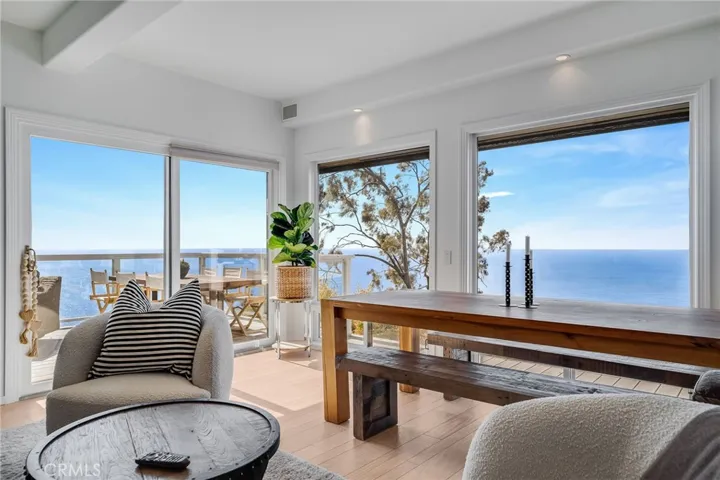 979 Capistrano Avenue, Laguna Beach, California 92651