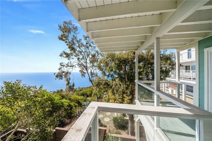 979 Capistrano Avenue, Laguna Beach, California 92651
