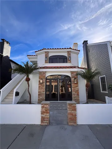 1321 #1/2 W Bay Avenue, Newport Beach, California 92661