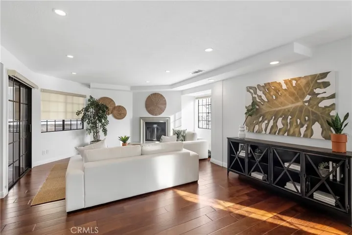 2409 Vanderbilt Lane 1, Redondo Beach, California 90278
