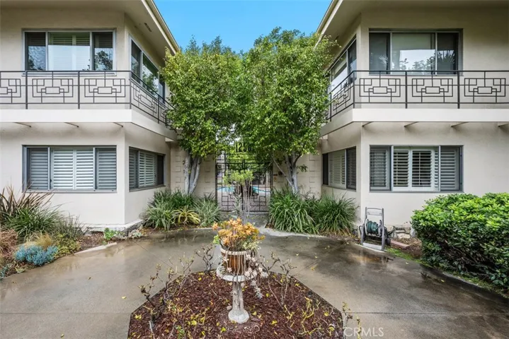 1250 S Orange Grove Boulevard 8, Pasadena, California 91105