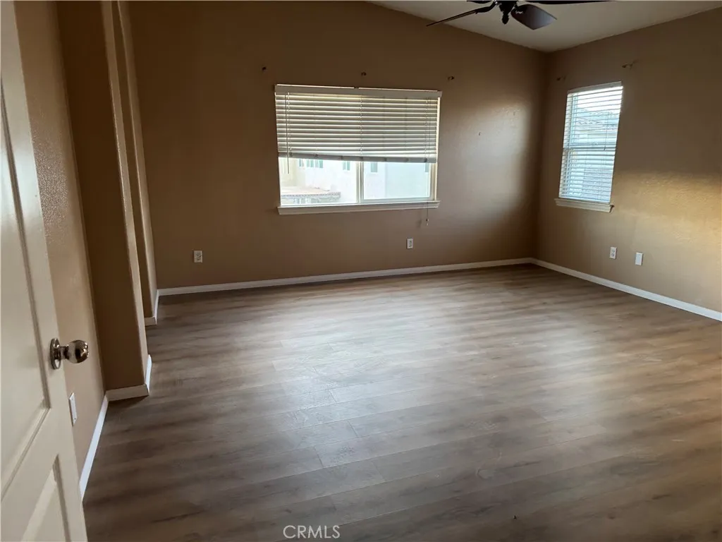 594 Hyacinth Road, San Jacinto, California 92582 home-pic-5