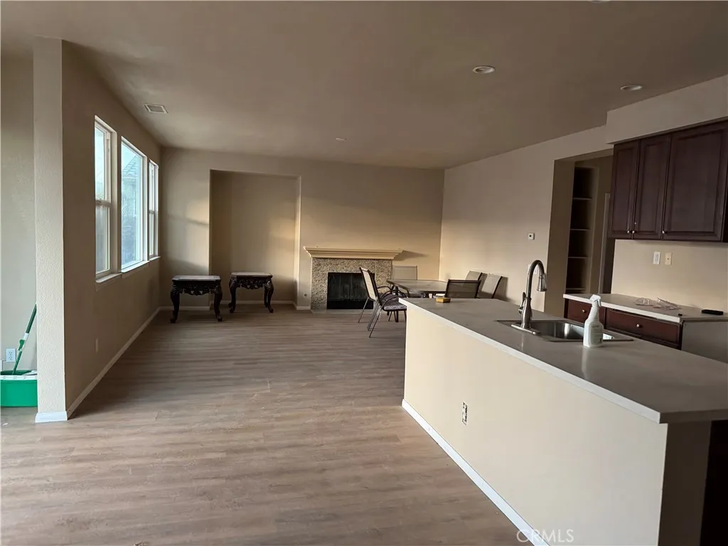 594 Hyacinth Road, San Jacinto, California 92582 home-pic-2