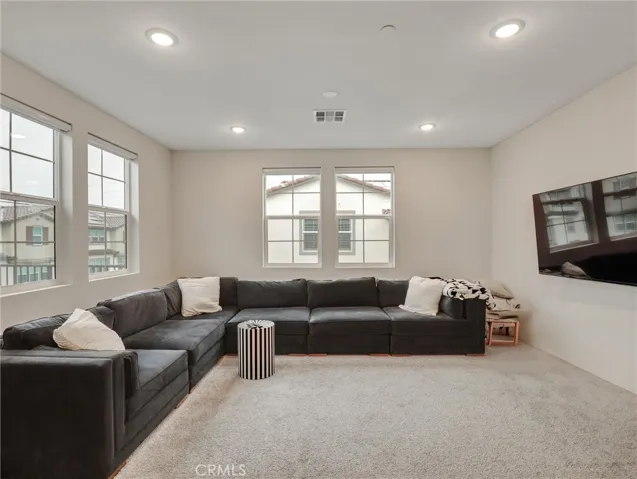 250 Niebla Lane, Mission Viejo, California 92692