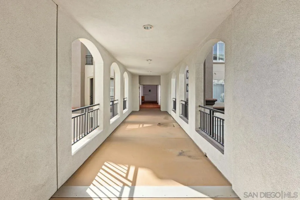 9263 Regents Rd B304, La Jolla, California 92037 home-pic-32