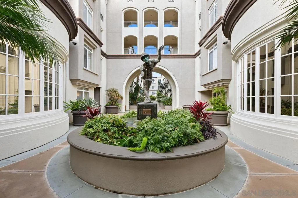 9263 Regents Rd B304, La Jolla, California 92037 home-pic-36