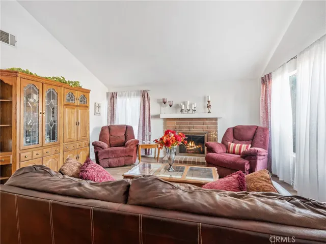 27767 Hummingbird Lane, Helendale, California 92342