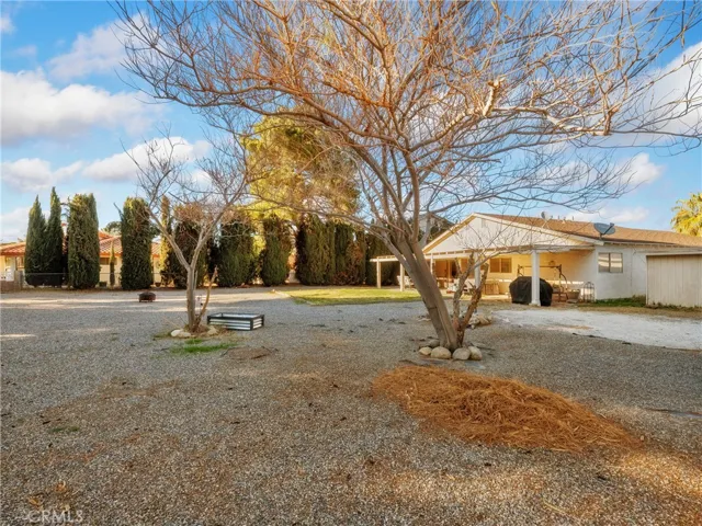 27767 Hummingbird Lane, Helendale, California 92342