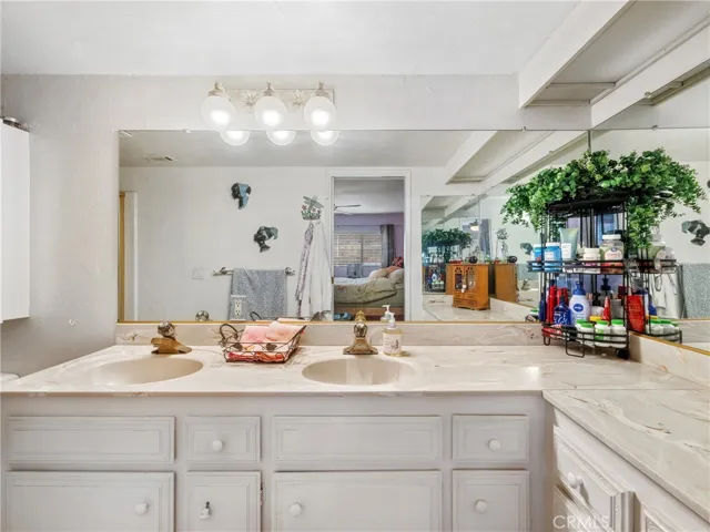 27767 Hummingbird Lane, Helendale, California 92342