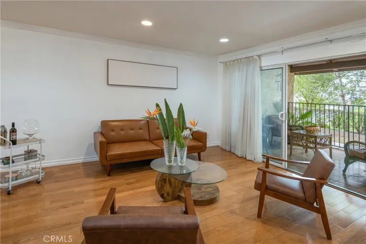 9534 Via Ricardo, Burbank, California 91504