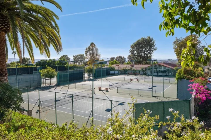 9534 Via Ricardo, Burbank, California 91504