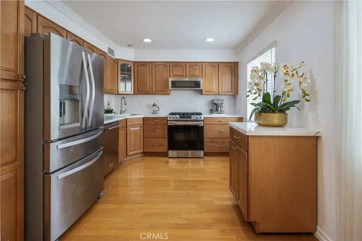 9534 Via Ricardo, Burbank, California 91504