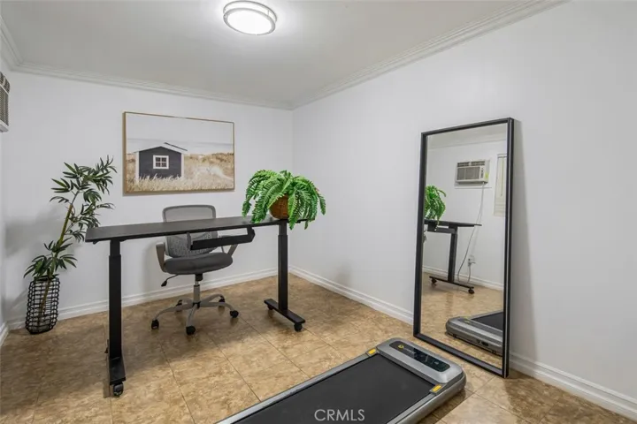 9534 Via Ricardo, Burbank, California 91504