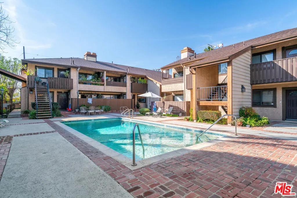 7255 Balboa Boulevard 20, Van Nuys, California 91406 home-pic-25