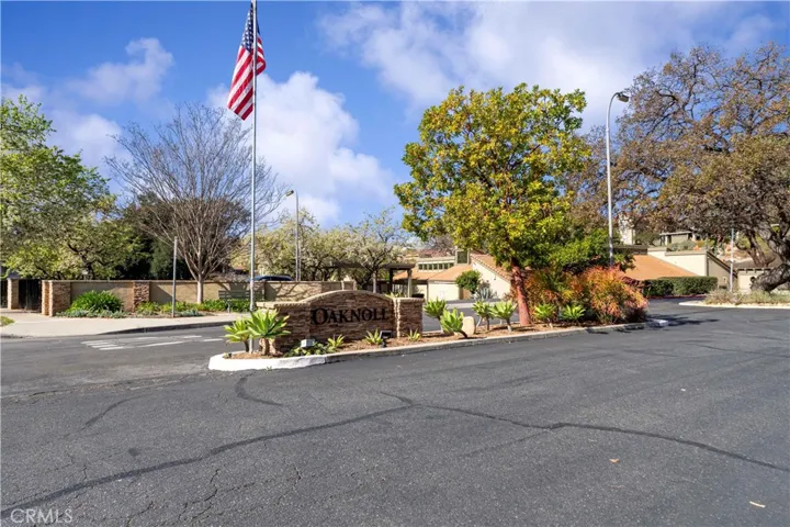 Welcome to Oaknoll Villas