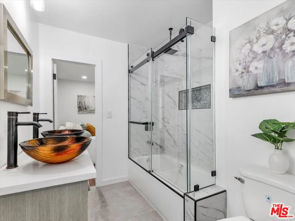 5111 E Cimarron Street, Los Angeles, California 90062 home-pic-36