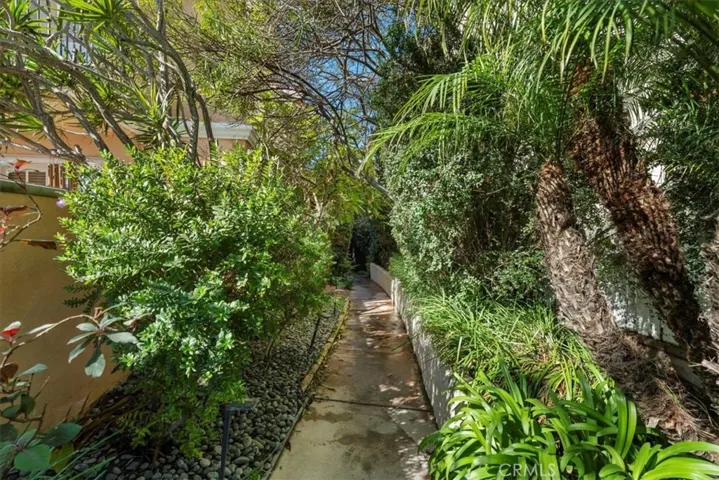 413 S Broadway A, Redondo Beach, California 90277