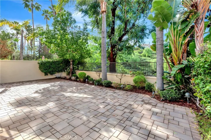 26425 La Traviata, Laguna Hills, California 92653