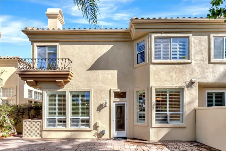 26425 La Traviata, Laguna Hills, California 92653