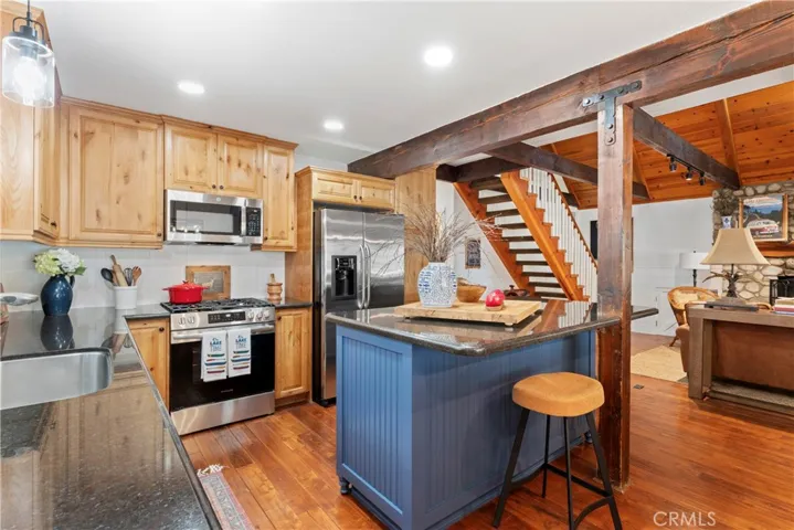 371 Maple Drive, Lake Arrowhead, California 92352