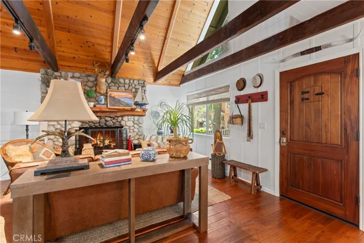 371 Maple Drive, Lake Arrowhead, California 92352