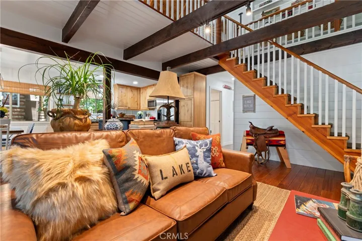 371 Maple Drive, Lake Arrowhead, California 92352