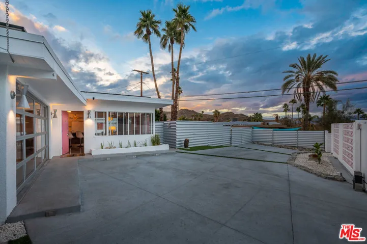 38309 Paradise Way, Cathedral City, California 92234