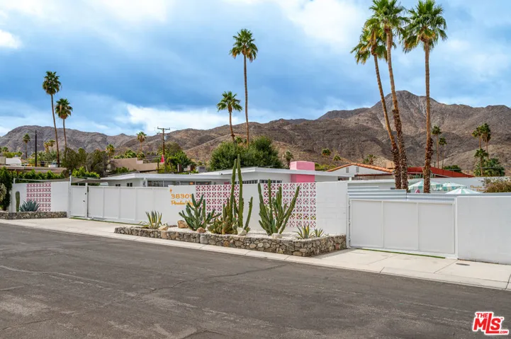 38309 Paradise Way, Cathedral City, California 92234