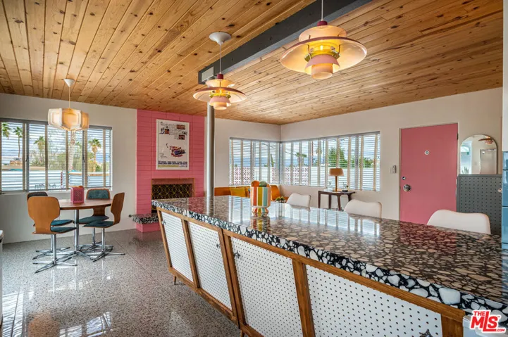 38309 Paradise Way, Cathedral City, California 92234