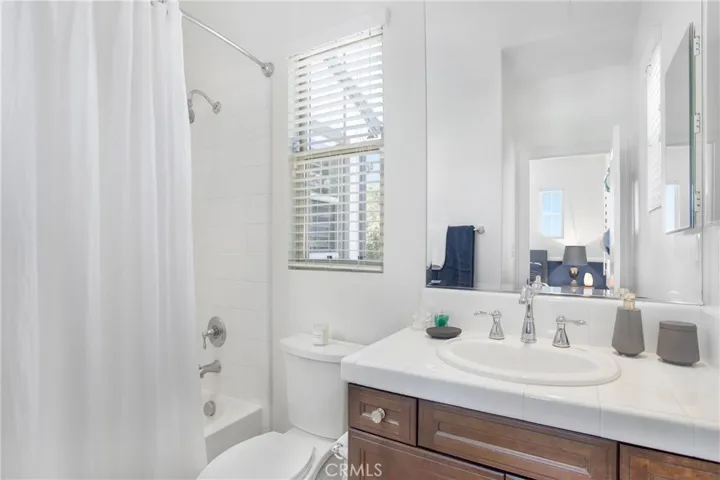 Bedroom 4/Ensuite Bath