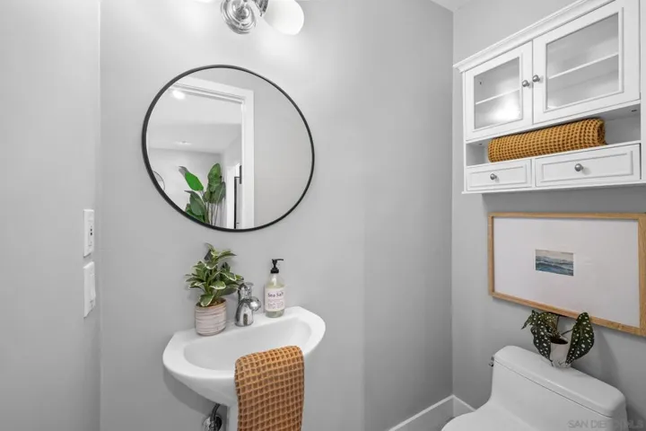 648 E Solana Circle, Solana Beach, California 92075
