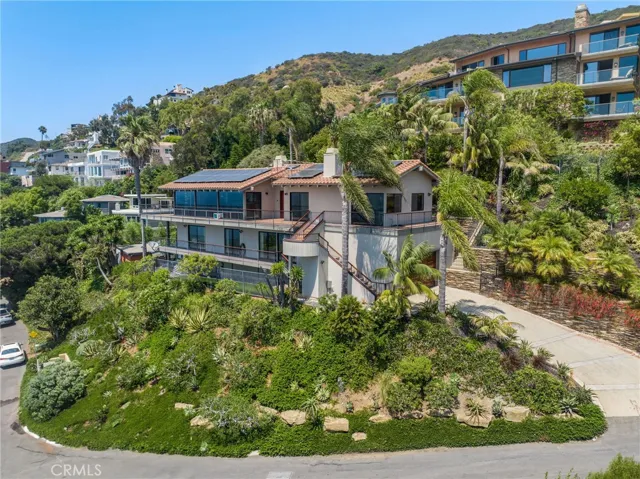 31532 Holly Drive, Laguna Beach, California 92651