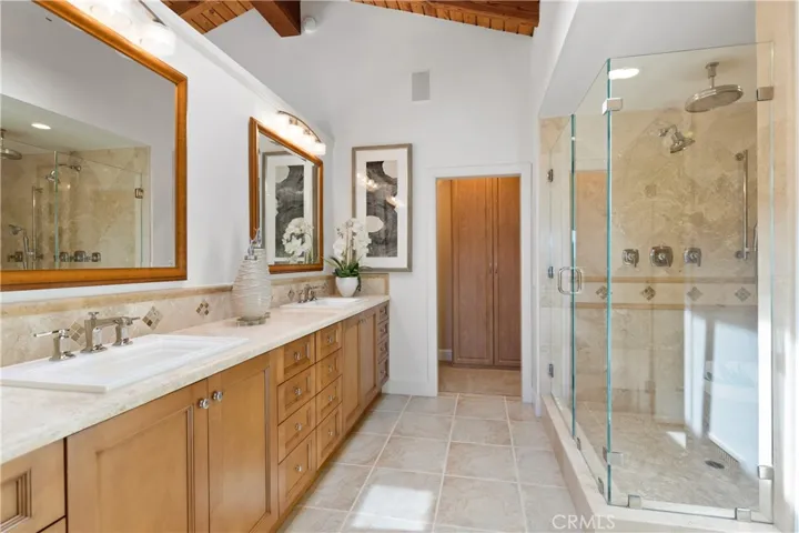 31532 Holly Drive, Laguna Beach, California 92651