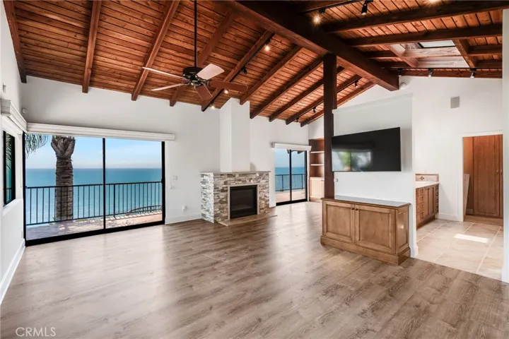 31532 Holly Drive, Laguna Beach, California 92651